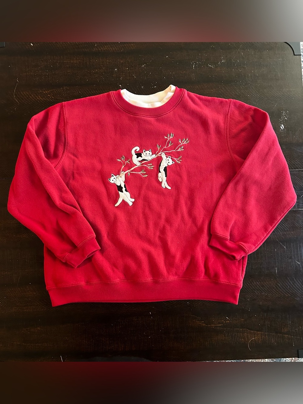 Vintage Classic Elements Red Crewneck Sweater with White Cat Embroidery